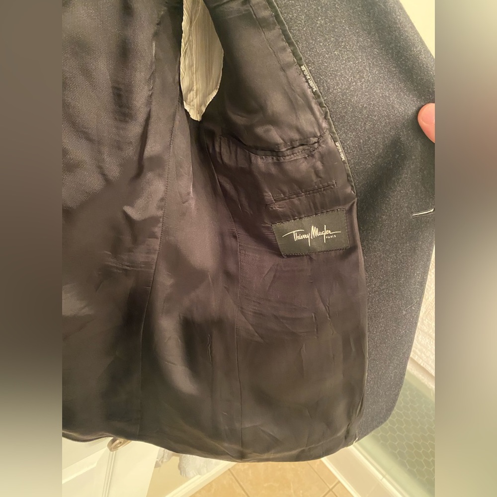 SOLD Thierry Mugler Black Wool Blazer - Picture 11 of 14